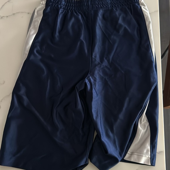 14/16 pairs of shorts, comes in black or blue - Picture 4 of 4
